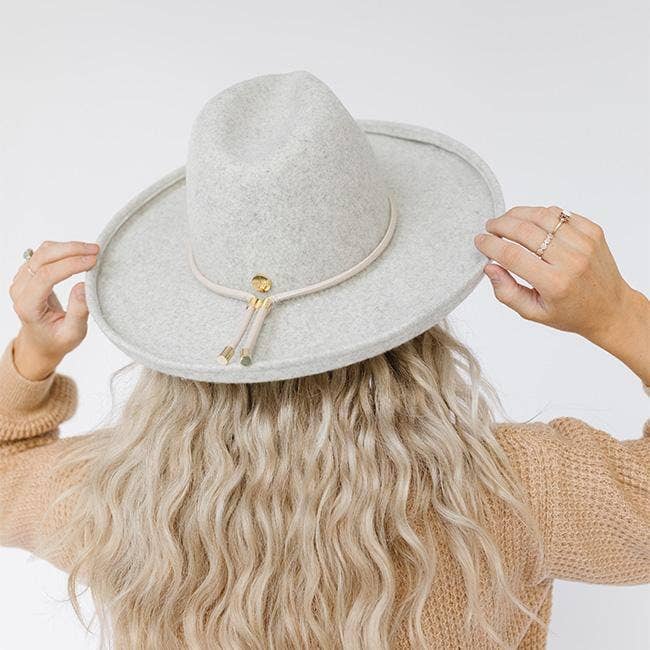 Cara Loren Pencil Brim