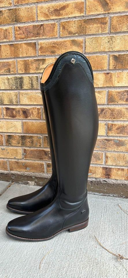 Brand new Deniro Raffaello dressage boot 43 foot, 49.5 cm height, 46 cm calf CLEARANCE