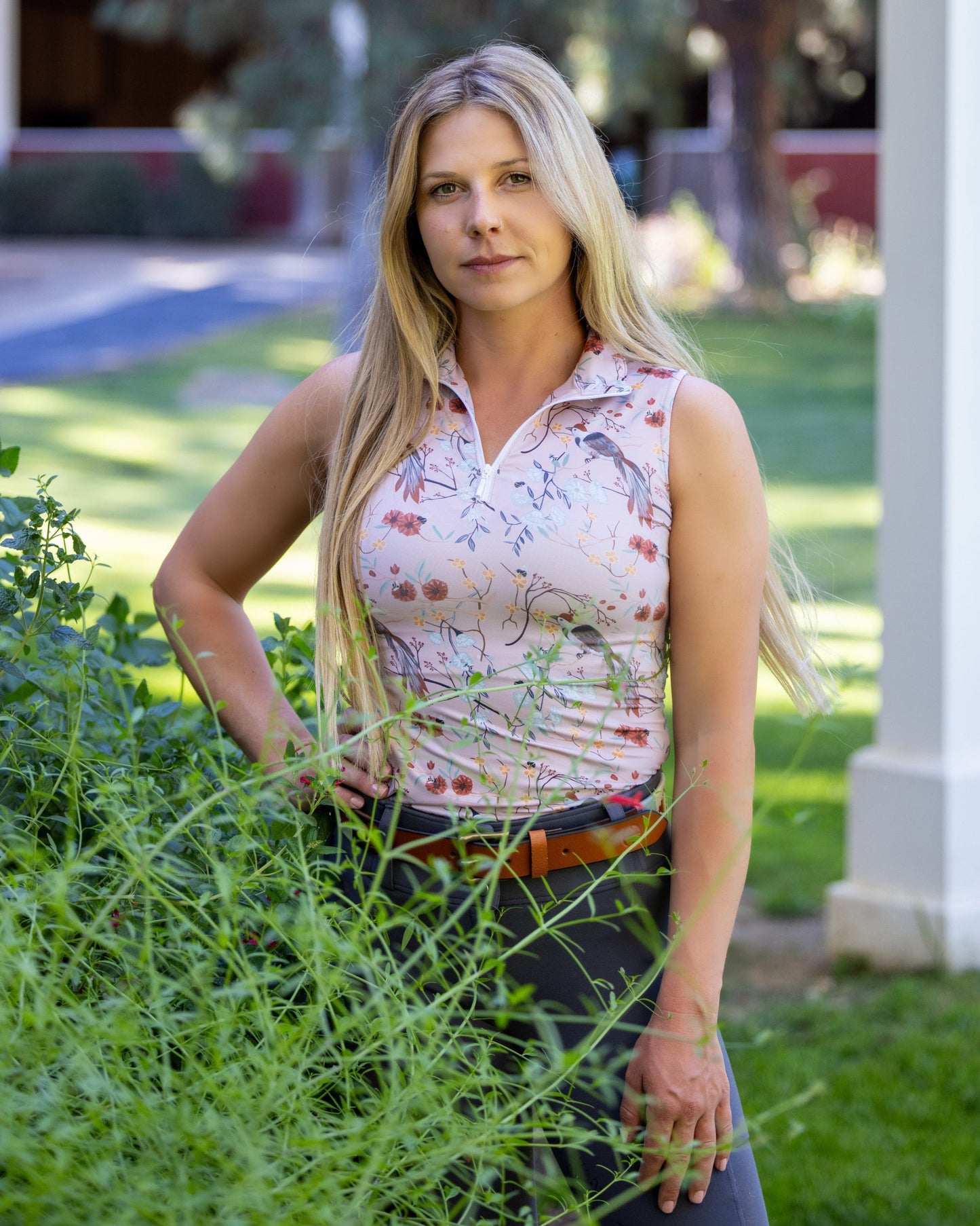 D. D. Impulsion & Straightness EMILY Sleeveless Training Shirt