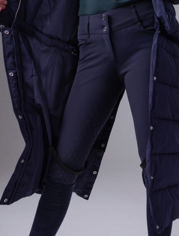 Detachable convertible Puffer Coat in Navy with leg straps