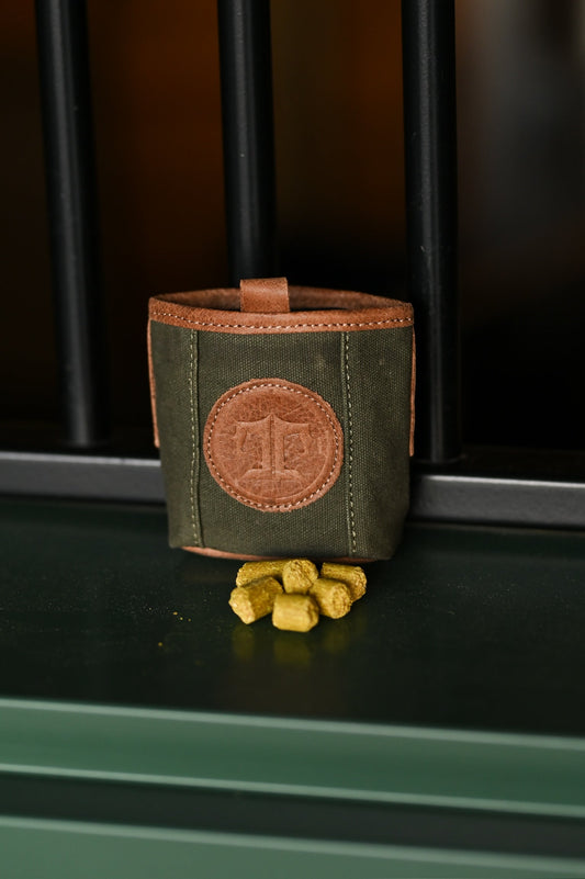 Barn Treat Pouch
