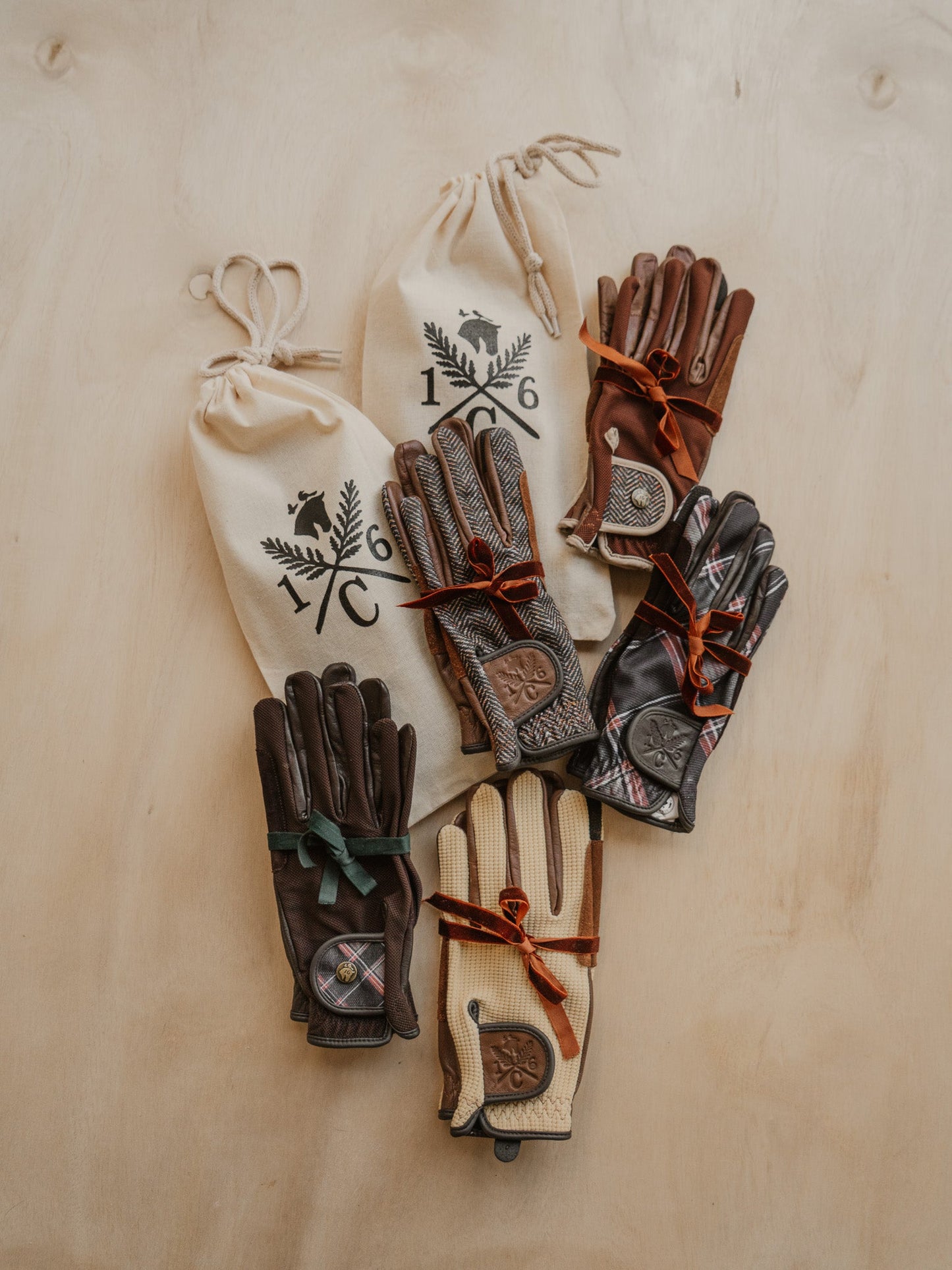 Classic Riding Gloves, Tobacco